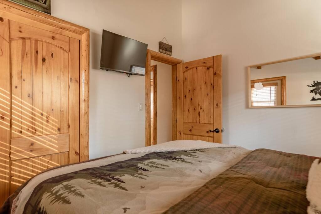 Hot Tub*Kids Room*Family Cabin Big Bear City Εξωτερικό φωτογραφία